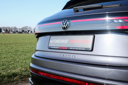 volkswagen taigo back